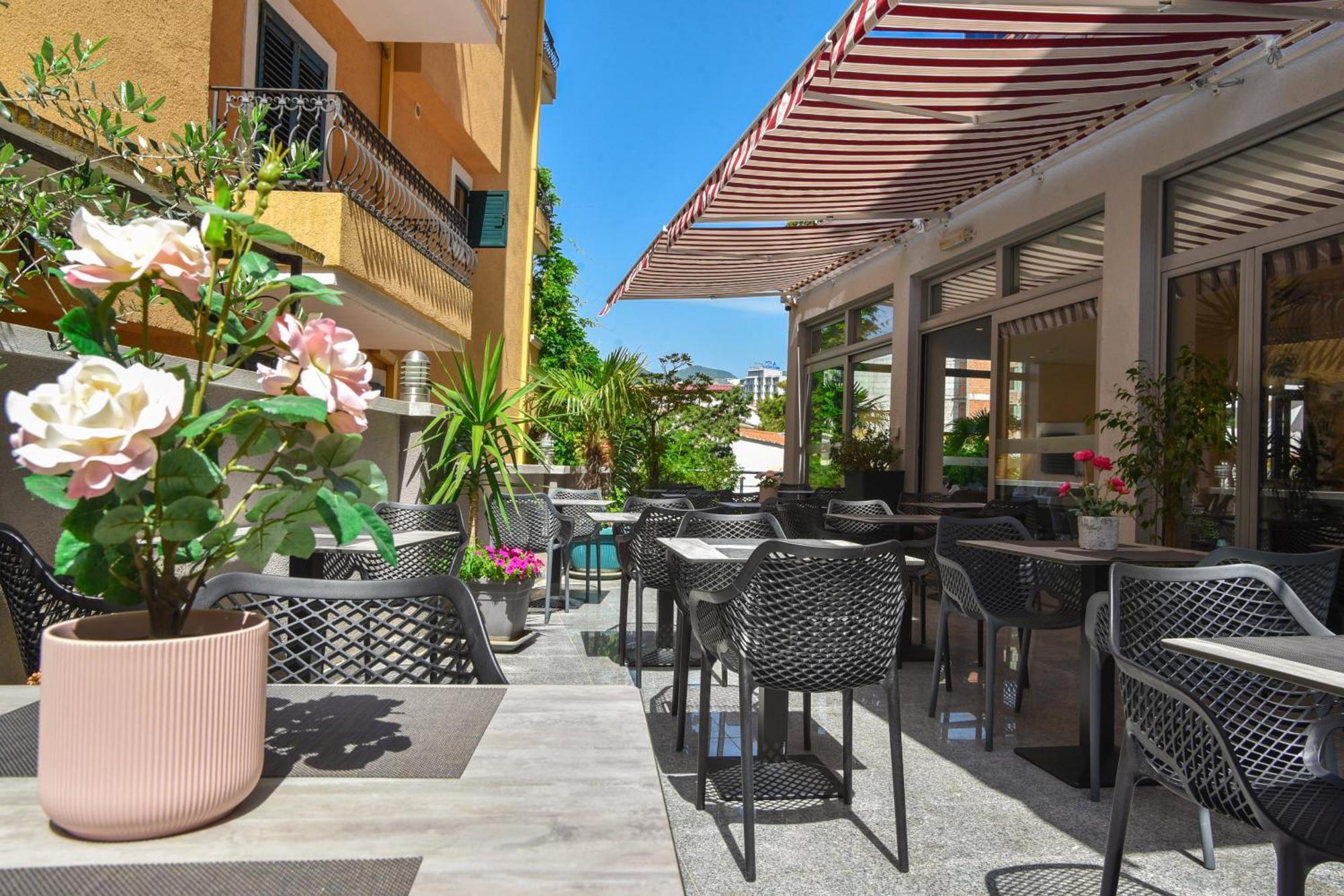 Hotel La Mer Budva Exterior photo