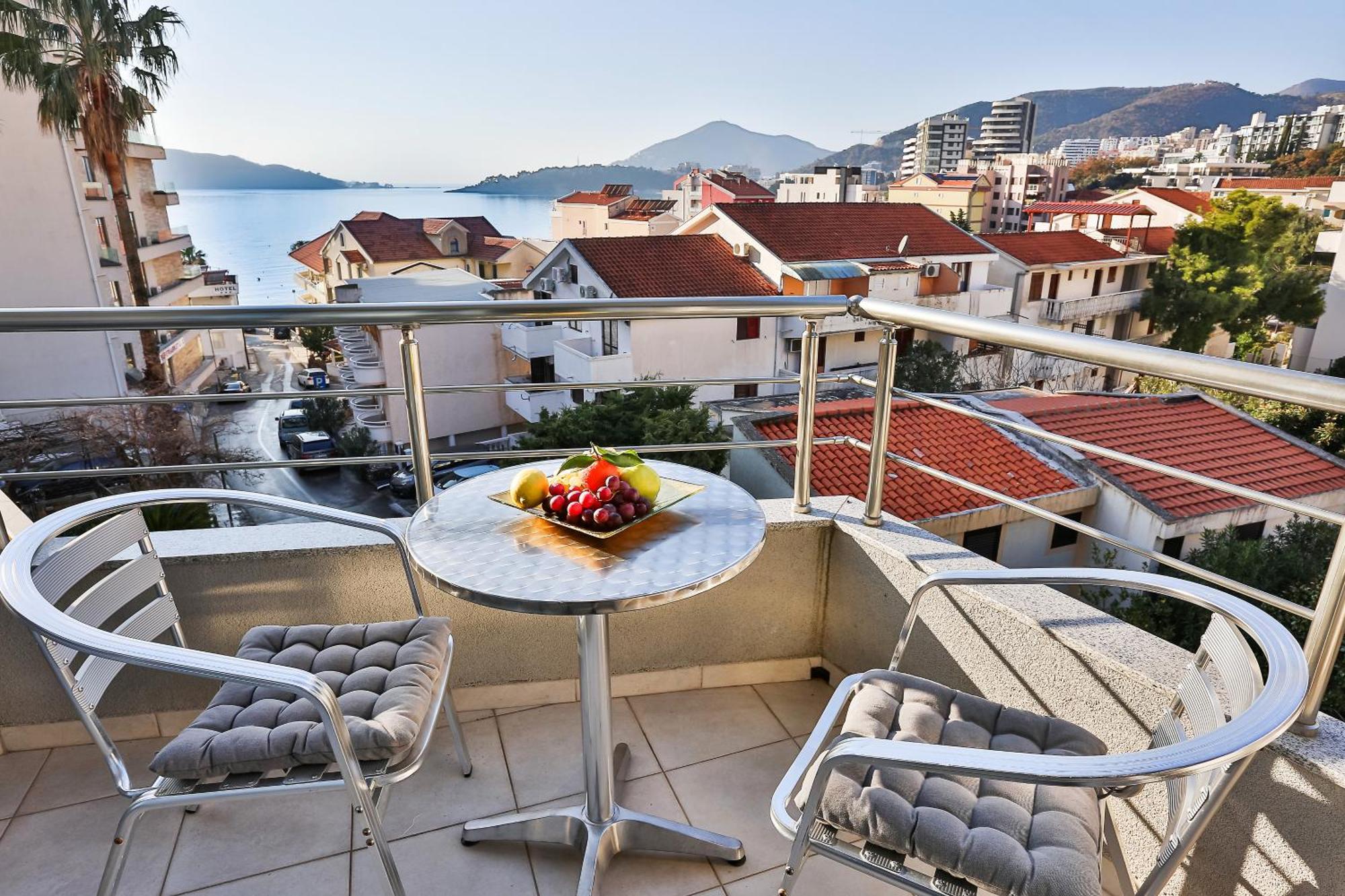 Hotel La Mer Budva Exterior photo