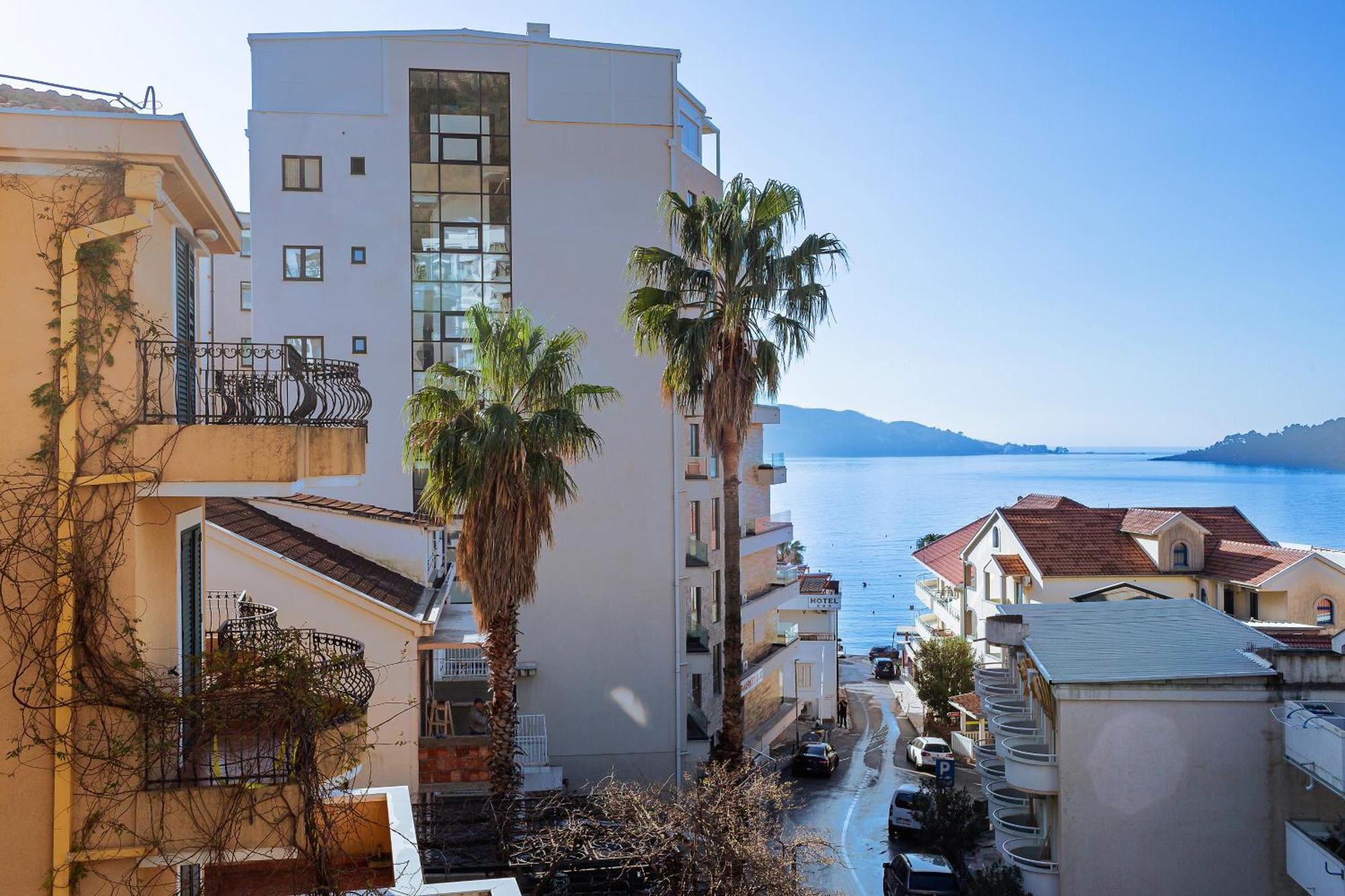 Hotel La Mer Budva Exterior photo