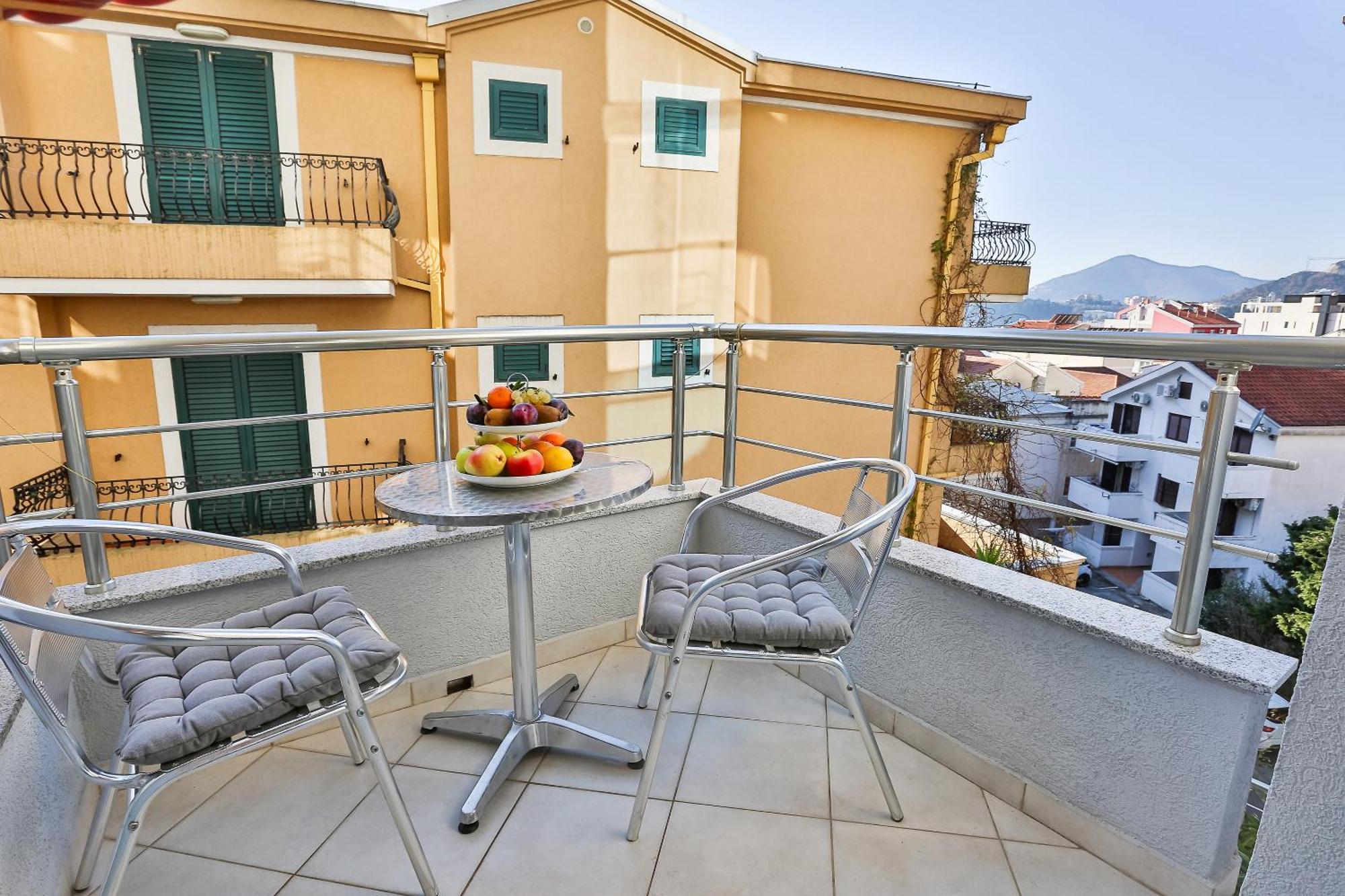Hotel La Mer Budva Exterior photo